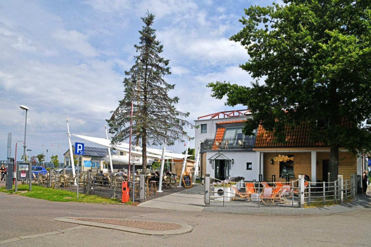 Ahoy Puck Apartament Przy Plazy Z Widokiem Na Morze Exterior photo